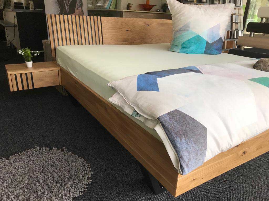 Doppelbett Holz Modern Nachttisch Schwebend Kopfteil Gefraest Sieker Velbert