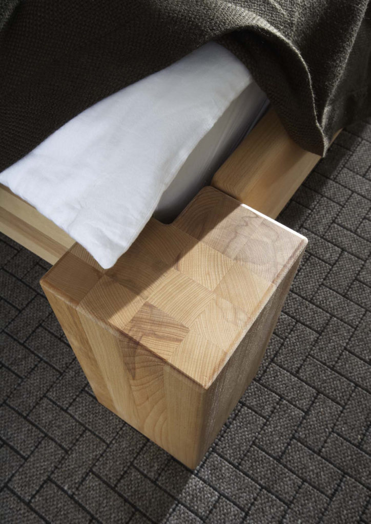 Tjornbo Detail Bettpfosten Holz Schlafzimmer Doppelbett Easy Sleep Tjoernbo Sieker Velbert
