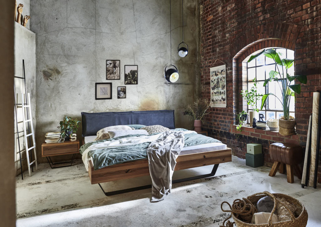 Tjornbo Doppelbett Metallfuss Gebogen Holz Schlafzimmer Nachttische Modern Sleep Tjoernbo Sieker Velbert